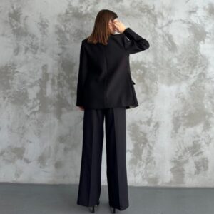 Chic Black Tailored Suit